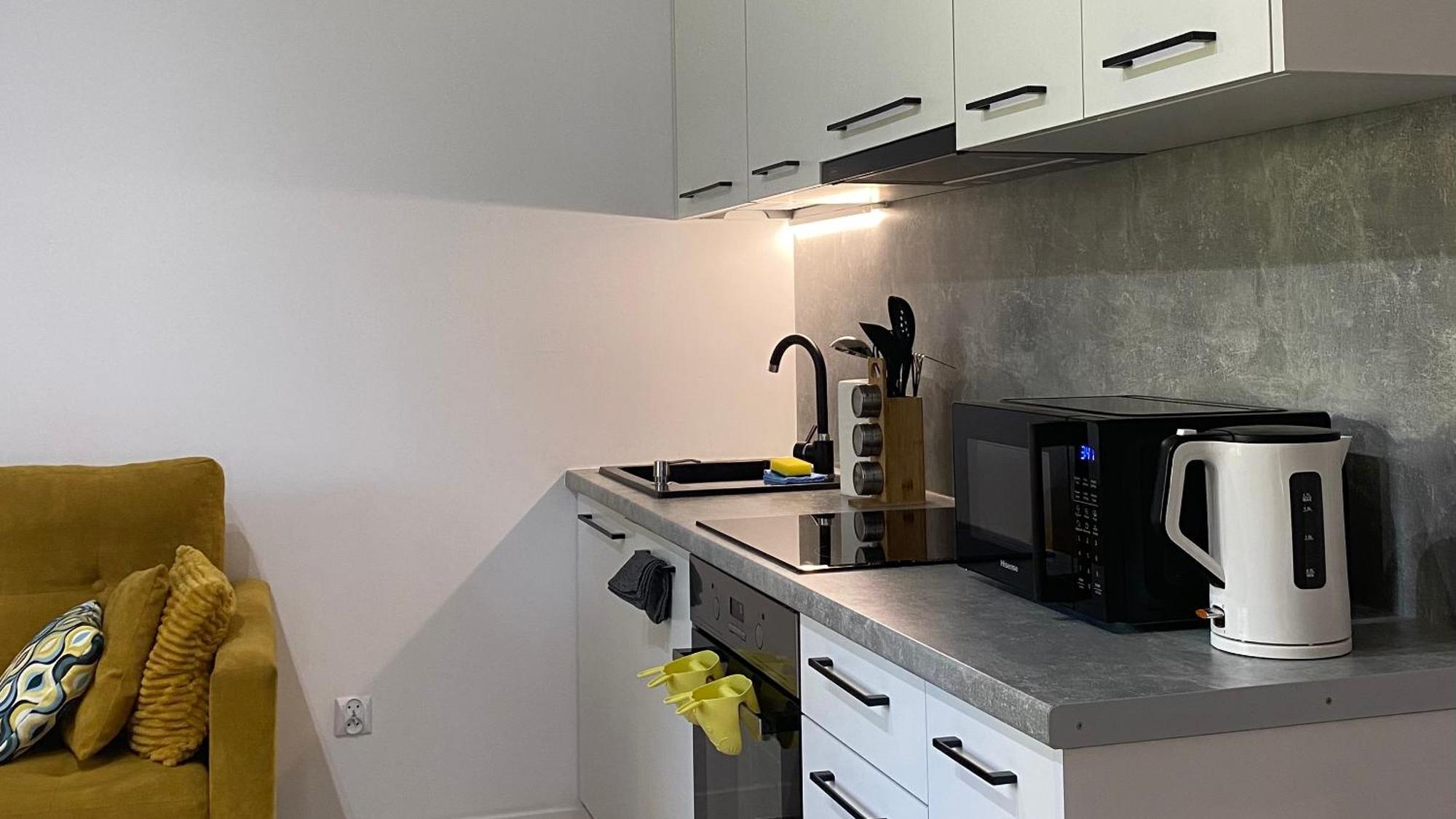 Apartamenty Fredry 莱斯科 外观 照片