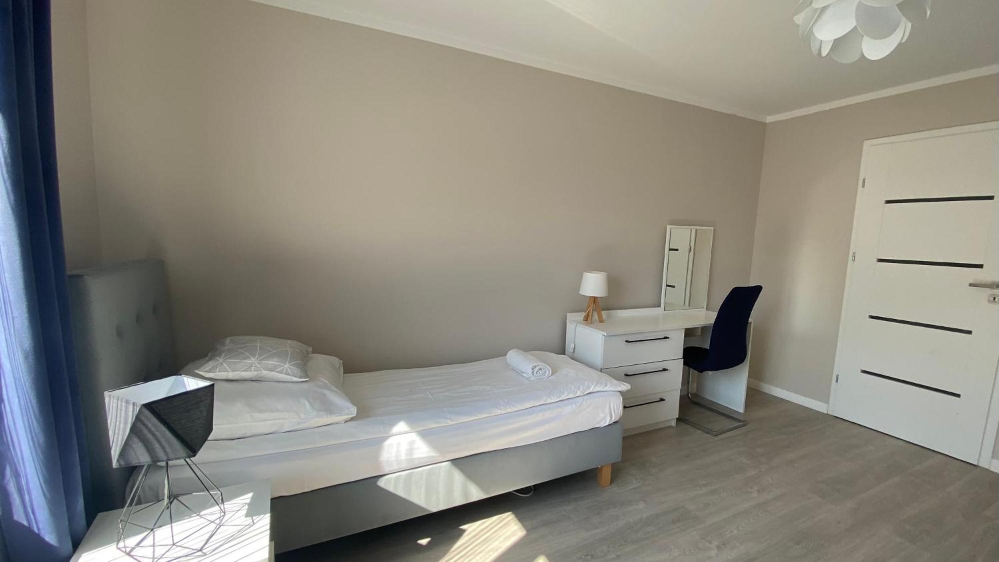 Apartamenty Fredry 莱斯科 外观 照片