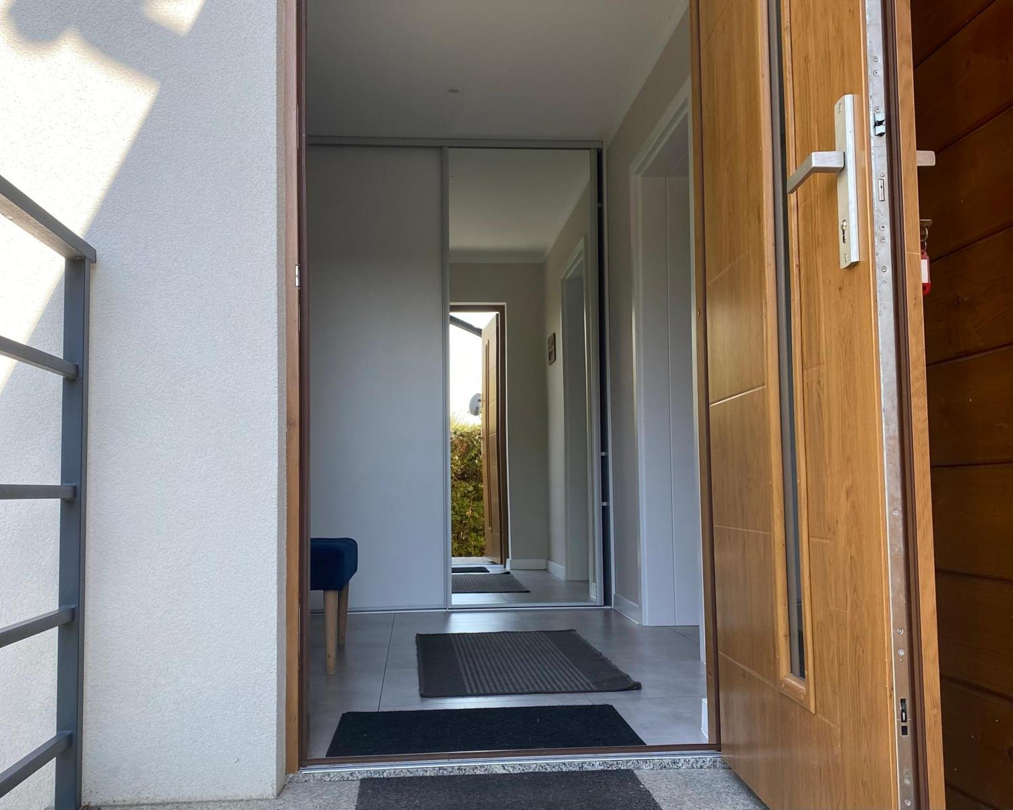 Apartamenty Fredry 莱斯科 外观 照片